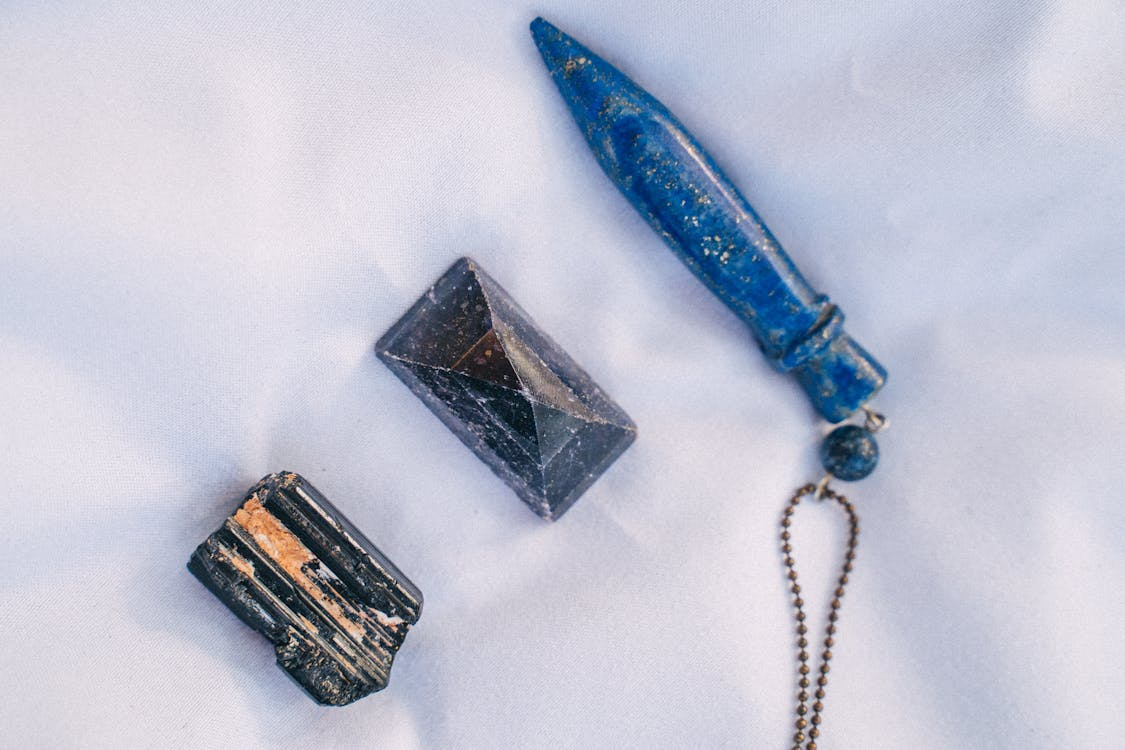 Throat Chakra and Lapis Lazuli 